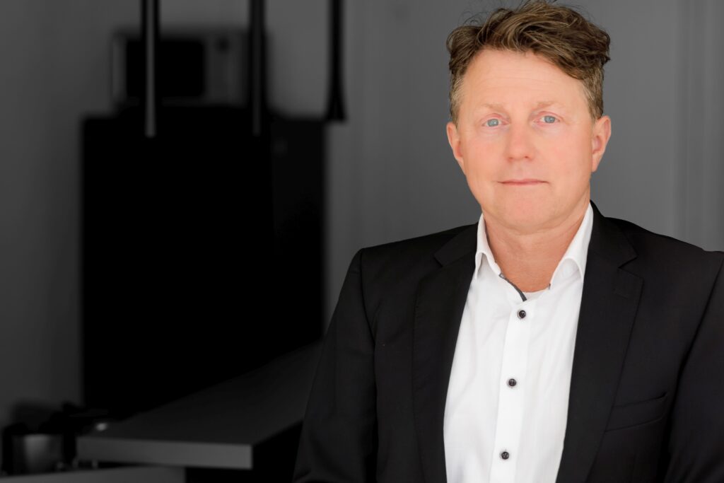 Rechtsanwalt Carsten Toß, Experte für Arbeitsrecht, AGB- /Vertragsgestaltung und Prozessführung