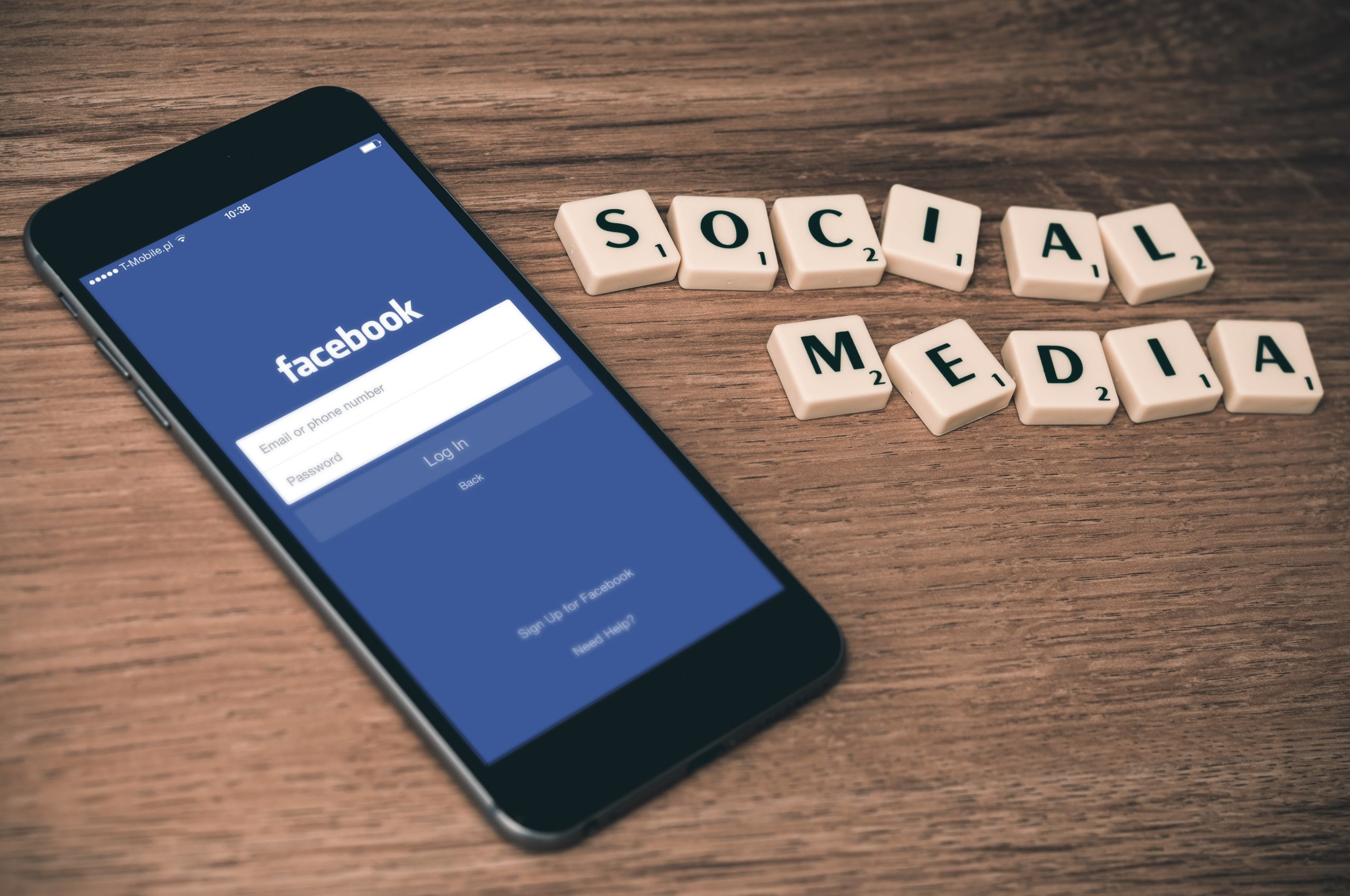 Handy mit Facebook-App: Datenerhebung Facebook